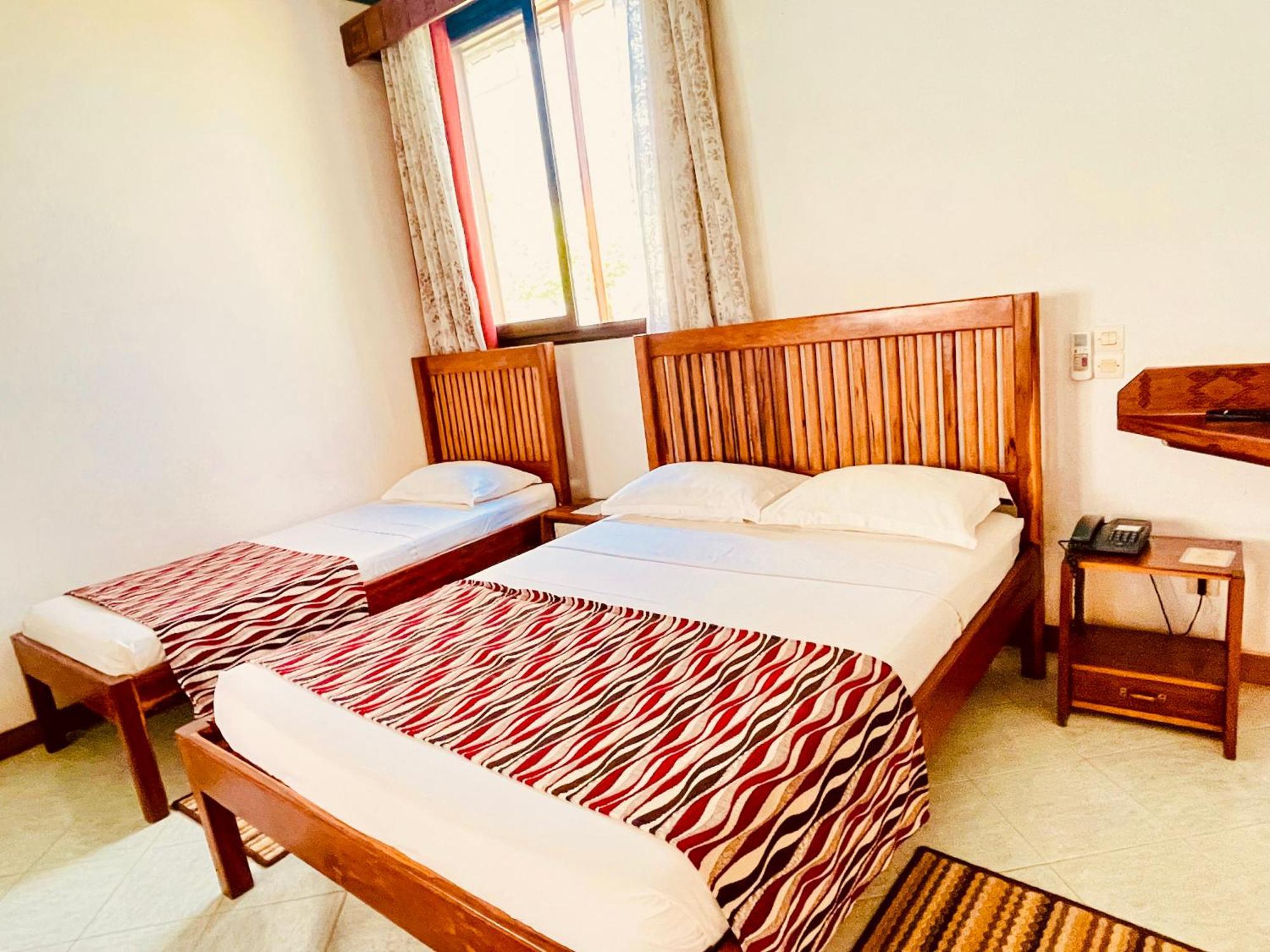 Le Nouvel Eden Hotell Toliara Exteriör bild