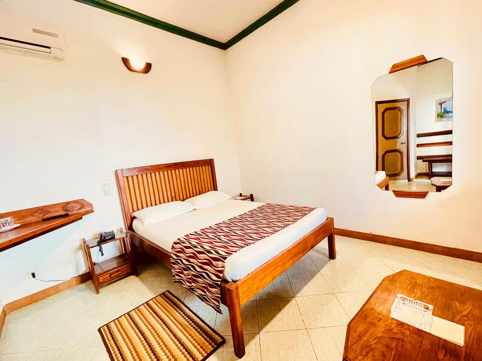 Le Nouvel Eden Hotell Toliara Exteriör bild